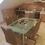 Apartman Daria 트로기르